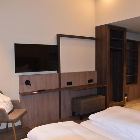 Hafnerhotel - Das Kachelofen-Wohlfuehlhotel Визелбург Екстериор снимка