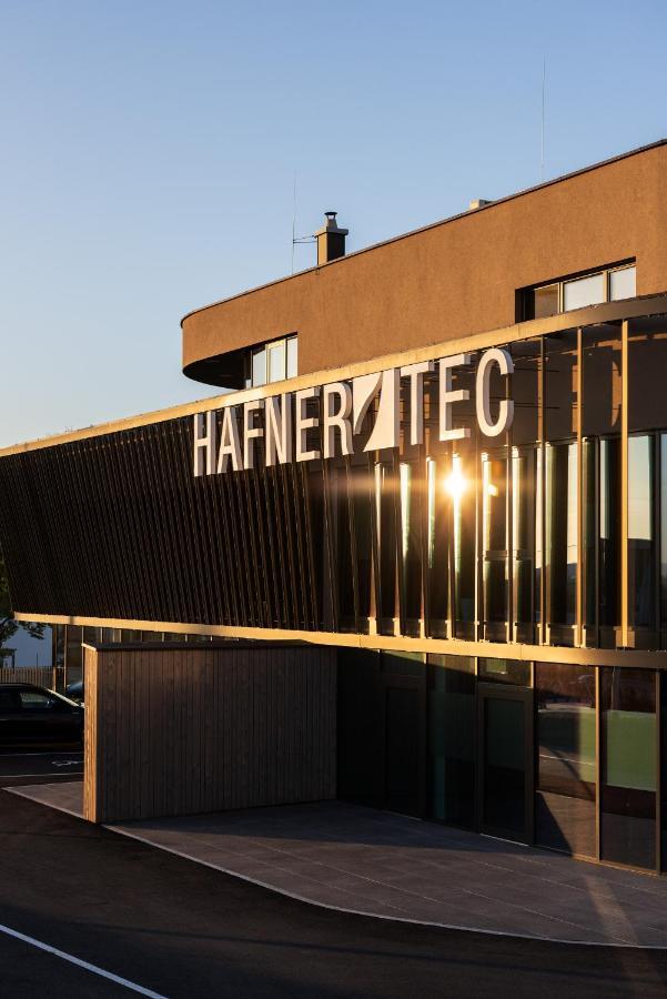 Hafnerhotel - Das Kachelofen-Wohlfuehlhotel Визелбург Екстериор снимка