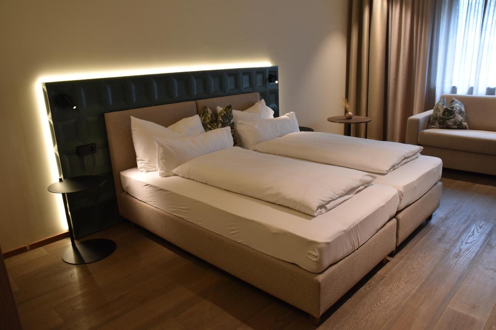 Hafnerhotel - Das Kachelofen-Wohlfuehlhotel Визелбург Екстериор снимка